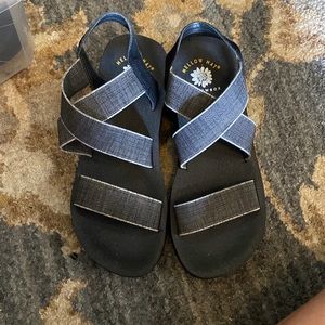 Yellow box sandals